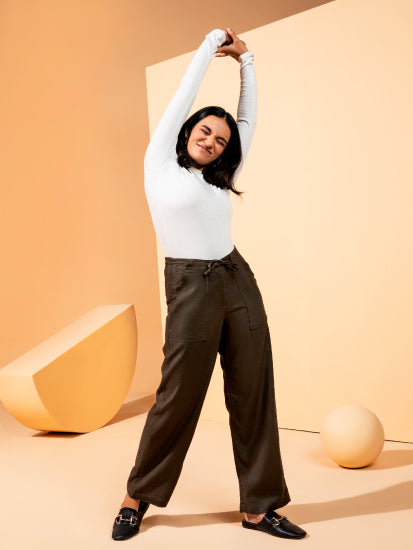 Linen Cargo Pants Image