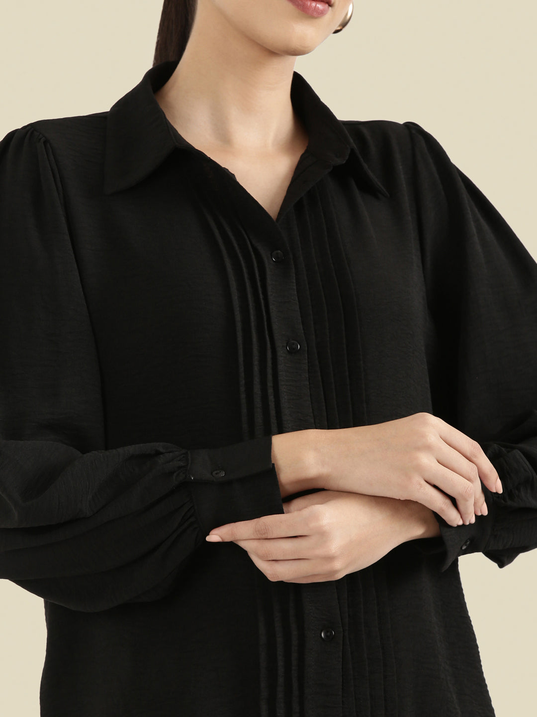 Hammered Classic Collar Pintuck Shirt