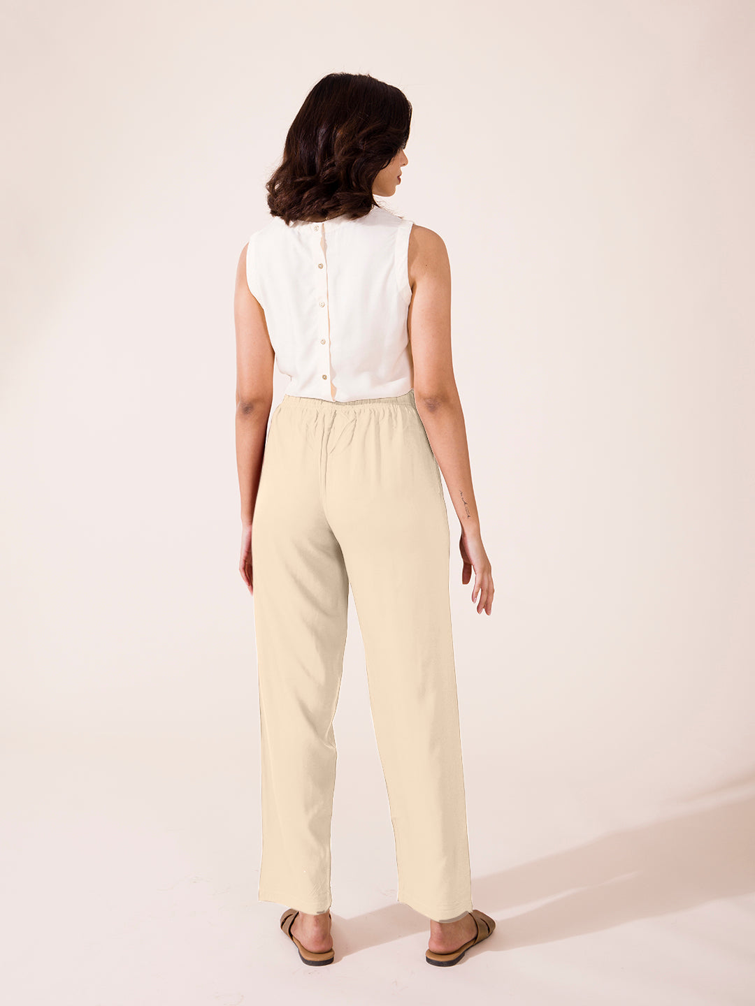 Women Solid Light Beige Mid Rise Casual Pants