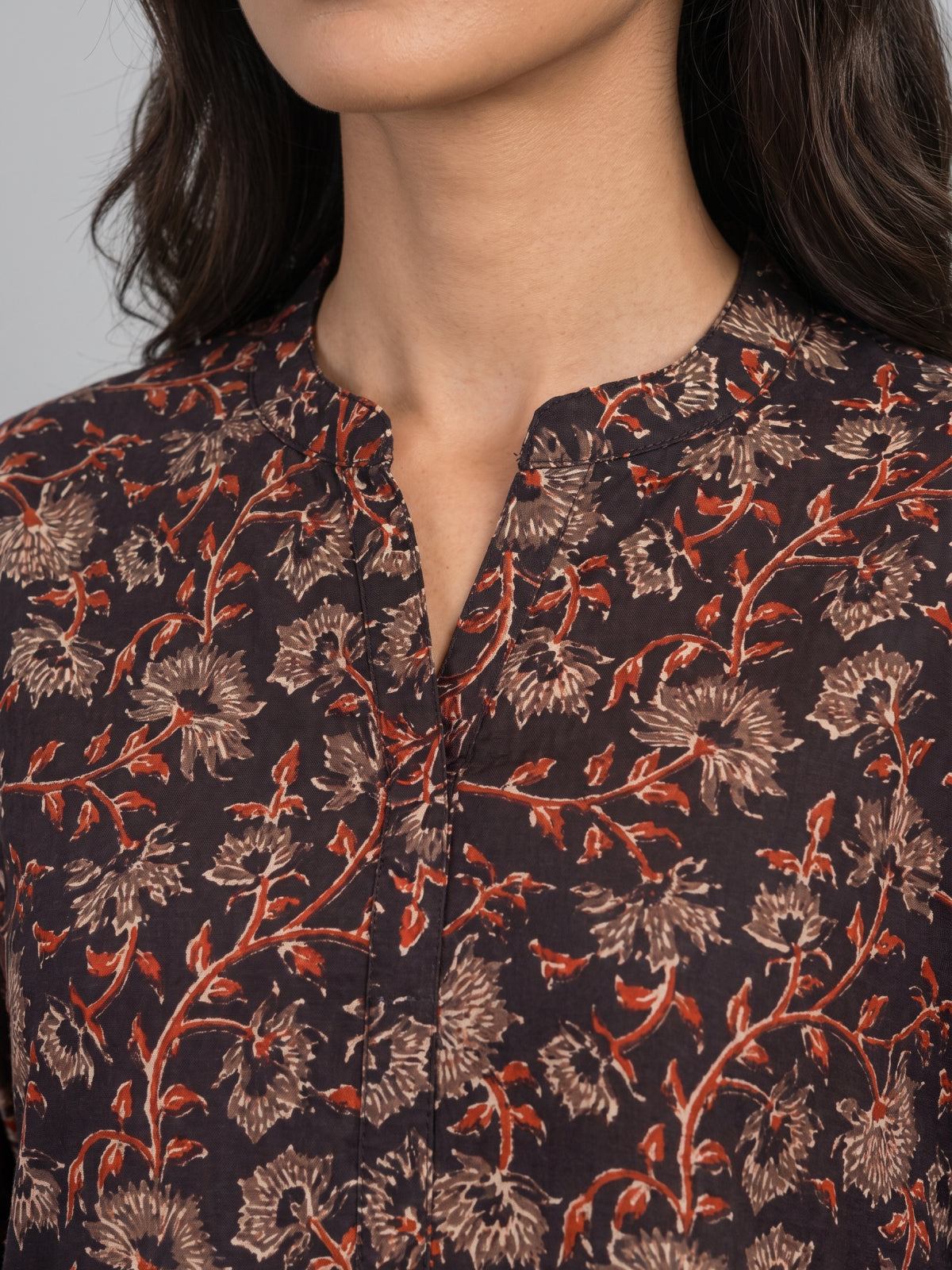 Cotton Black Floral Print Straight Kurta
