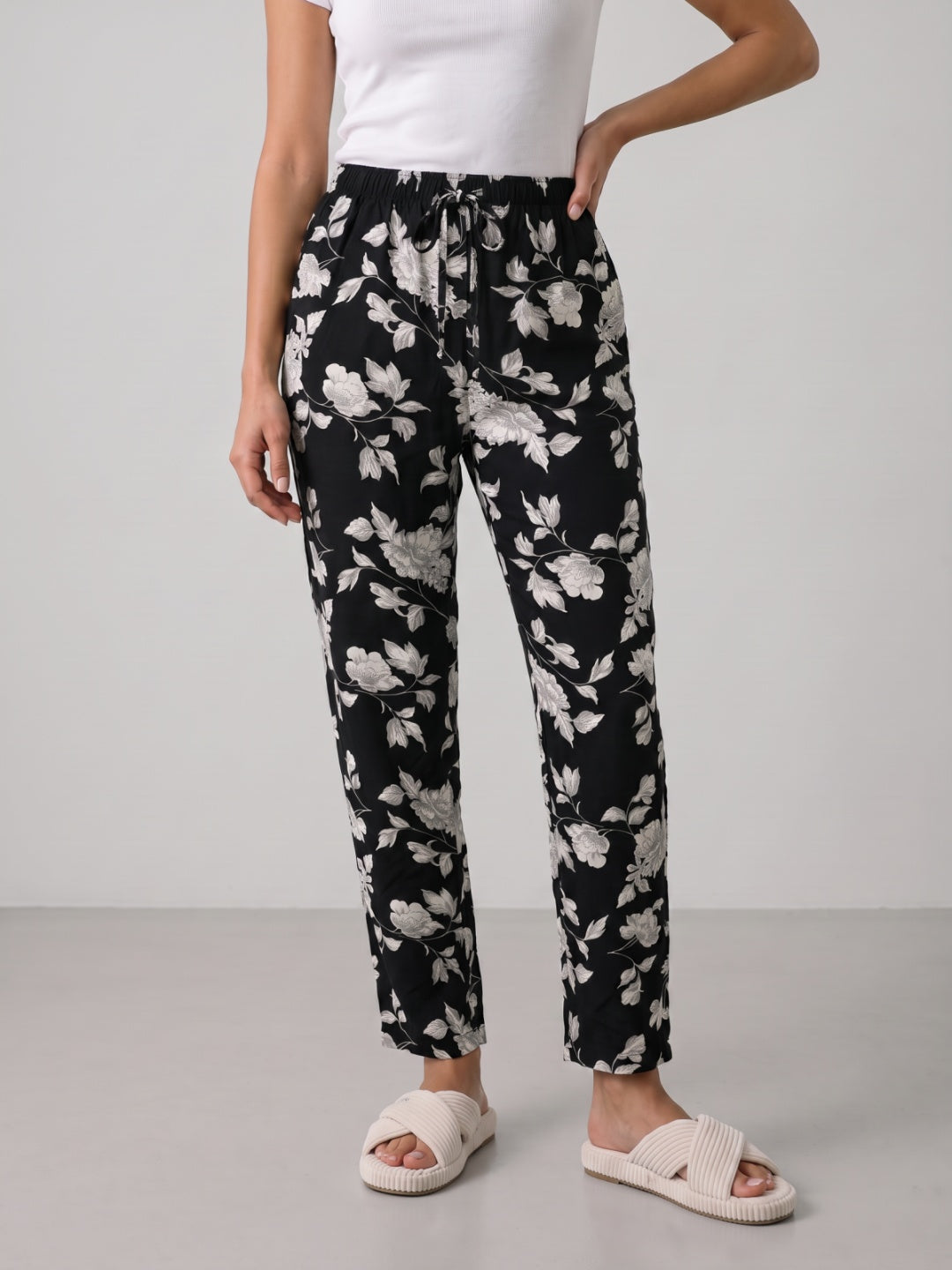Black Woven Viscose Printed Lounge Pants