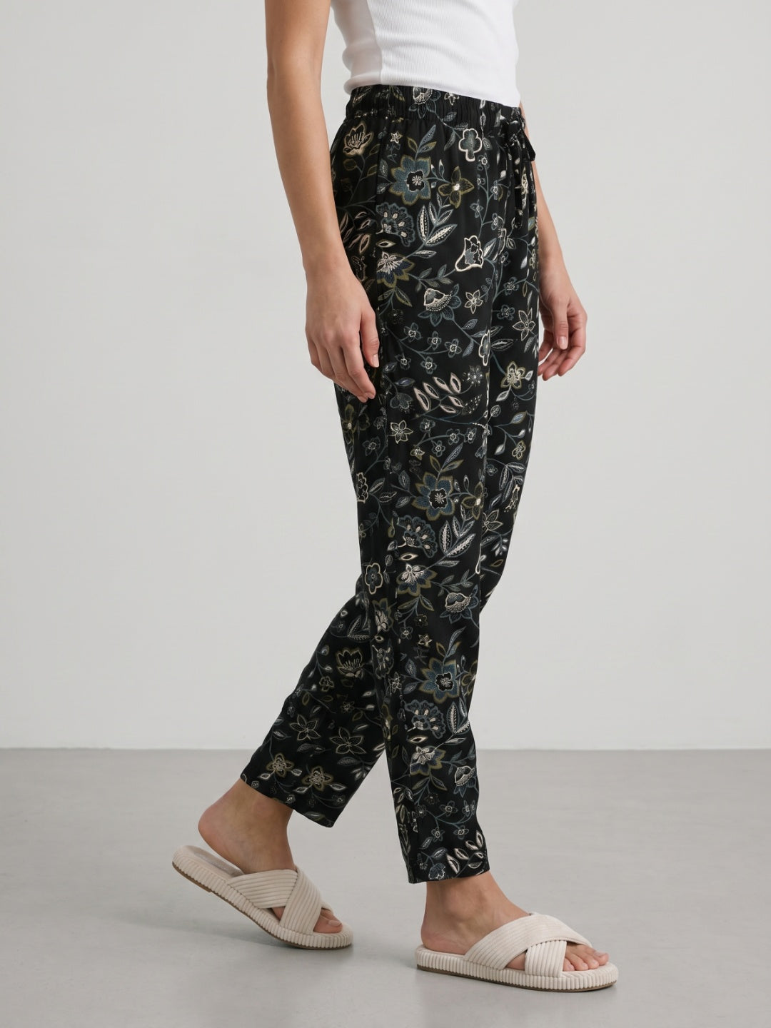 Black Woven Viscose Printed Lounge Pants
