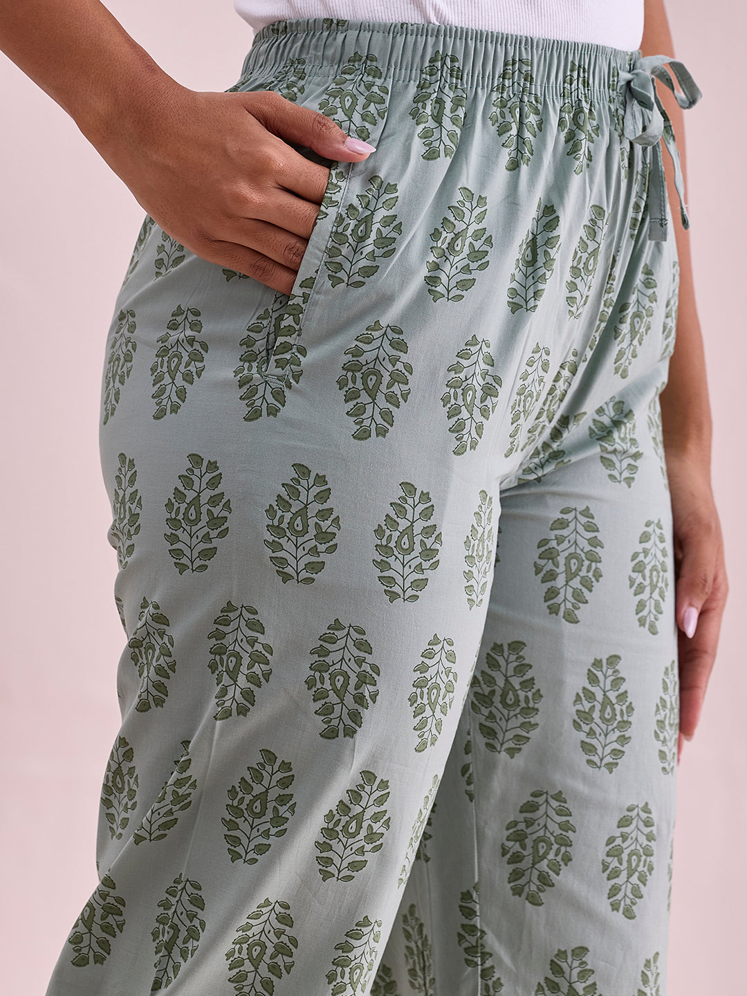 Green Cotton Woven Printed Lounge Pants