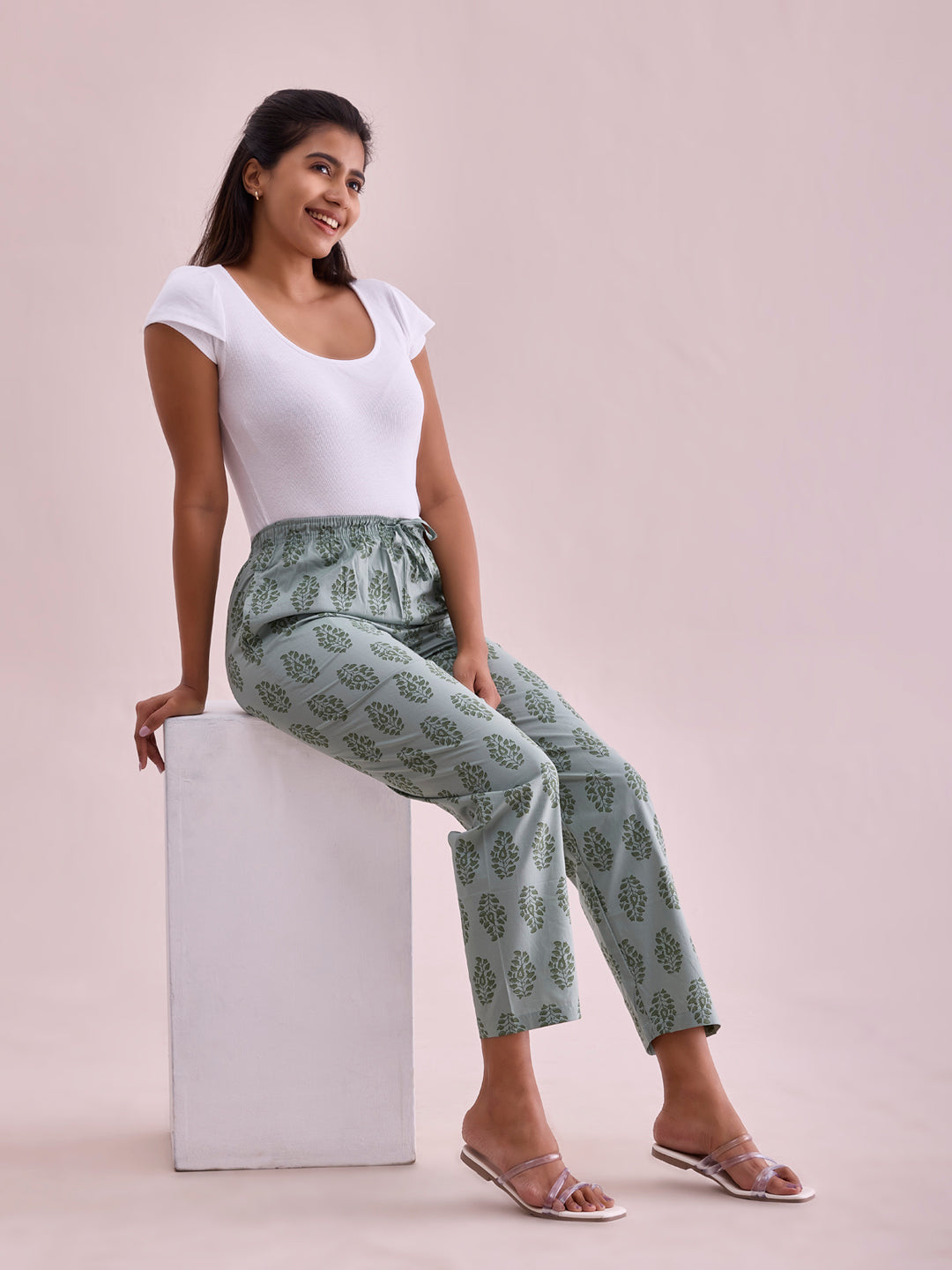 Green Cotton Woven Printed Lounge Pants