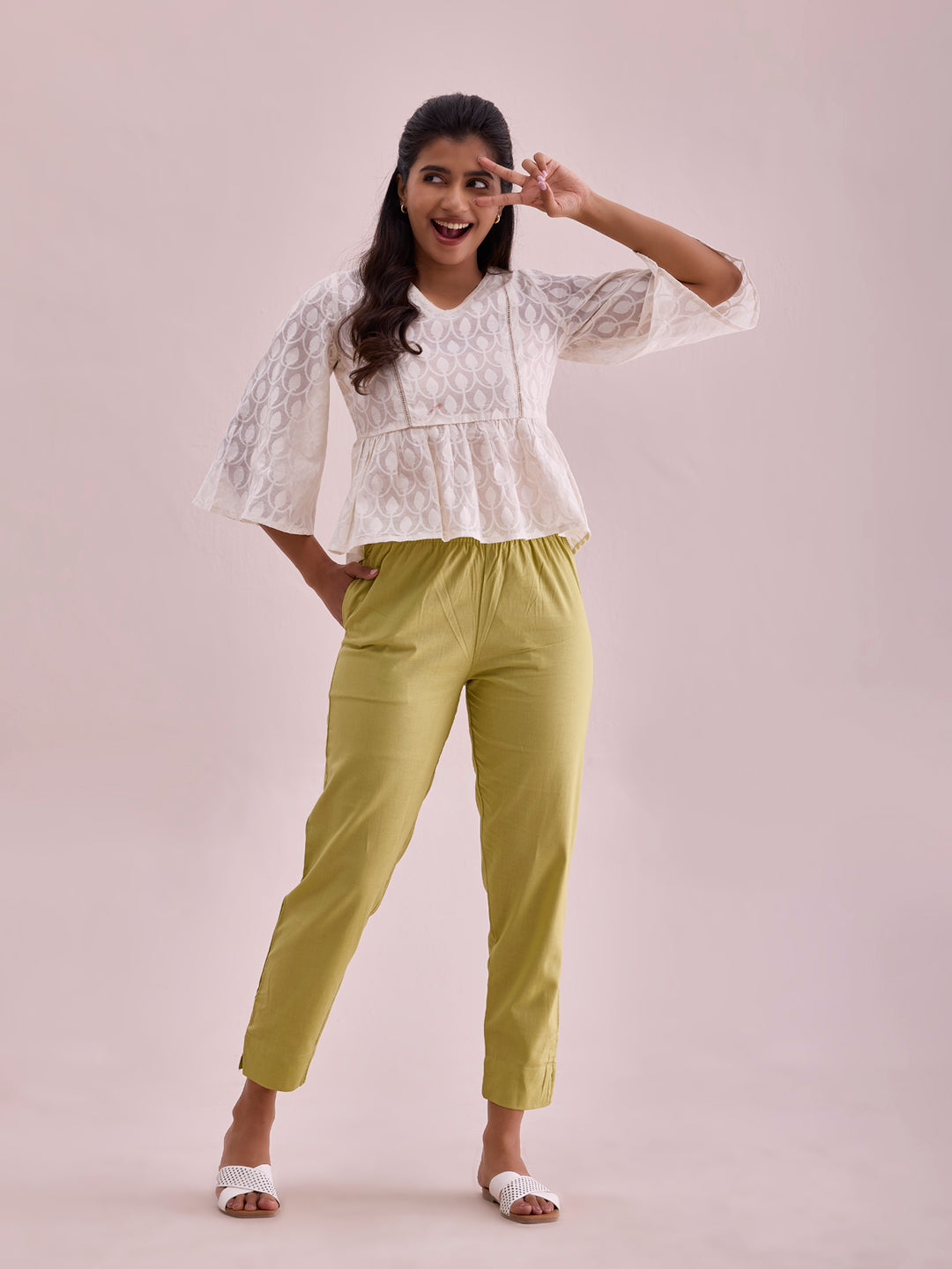 Light Pista Cotton Pencil Pant