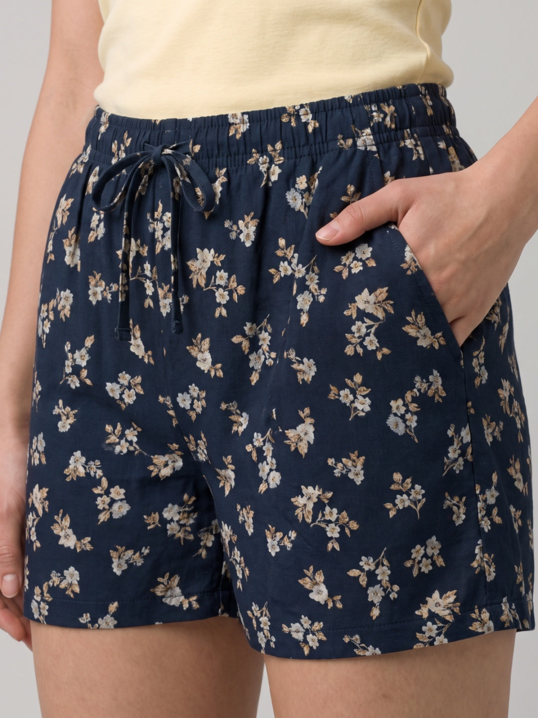 Navy White Floral XS,Navy White Floral S,Navy White Floral M,Navy White Floral L,Navy White Floral XL,Navy White Floral 2X