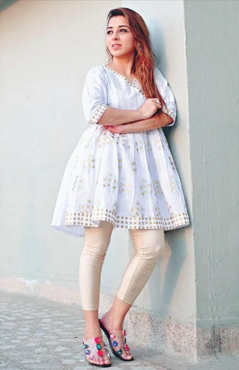 Update more than 164 white kurti on jeans super hot