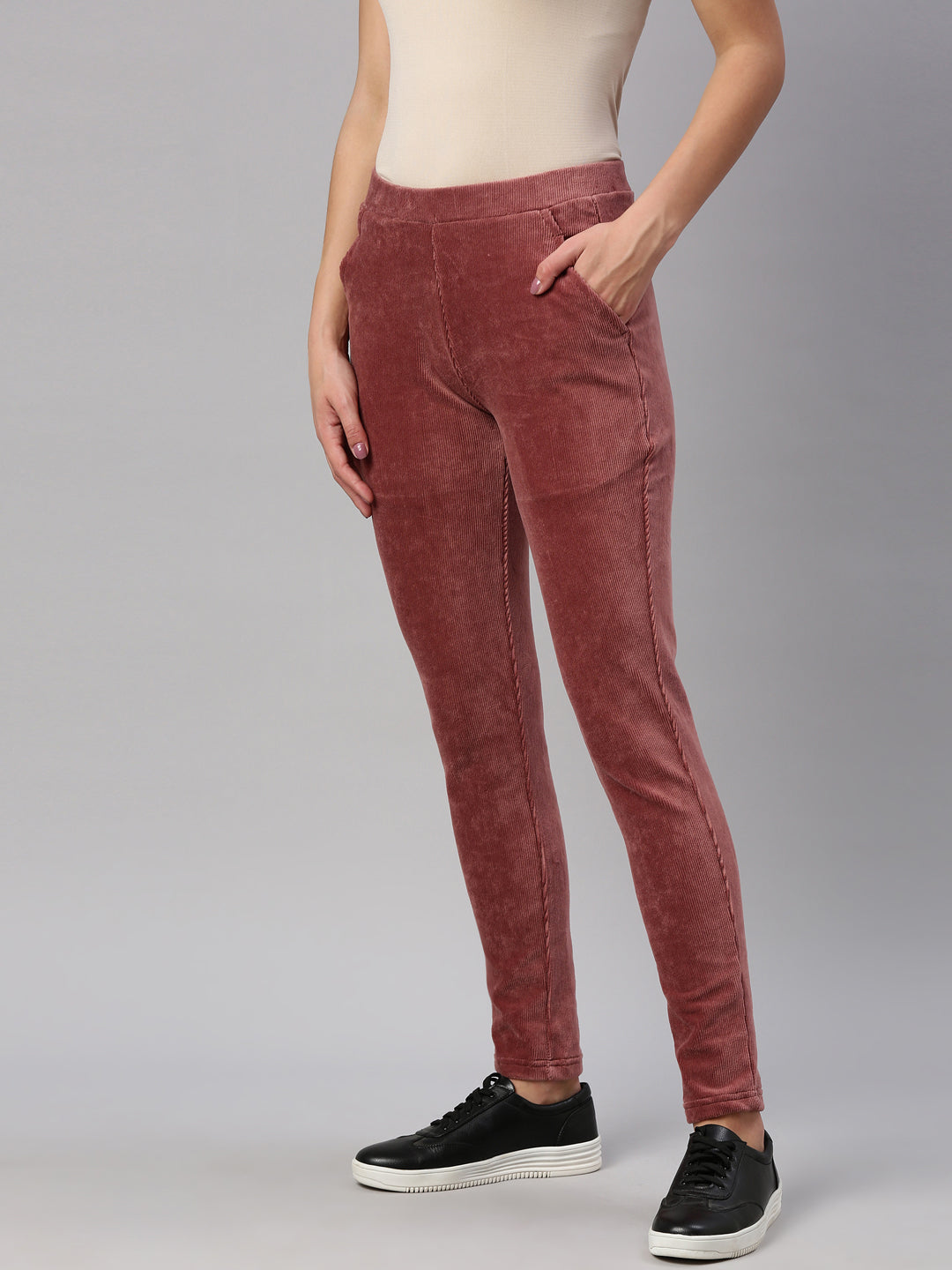 Anklelength corduroy trousers  Red  Ladies  HM IN