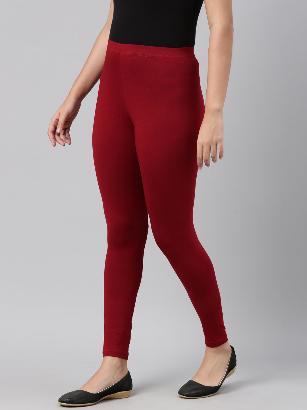 Buy Women's Solid Bright Red Slim Fit Ankle Length Leggings Online
