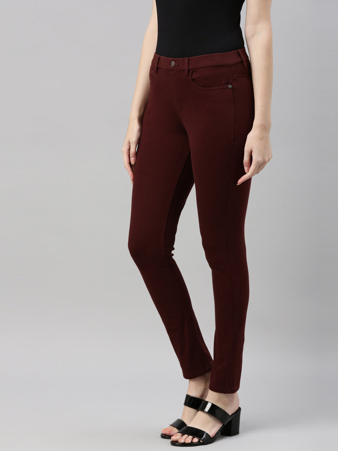Women Solid Maroon Super Stretch Jeggings