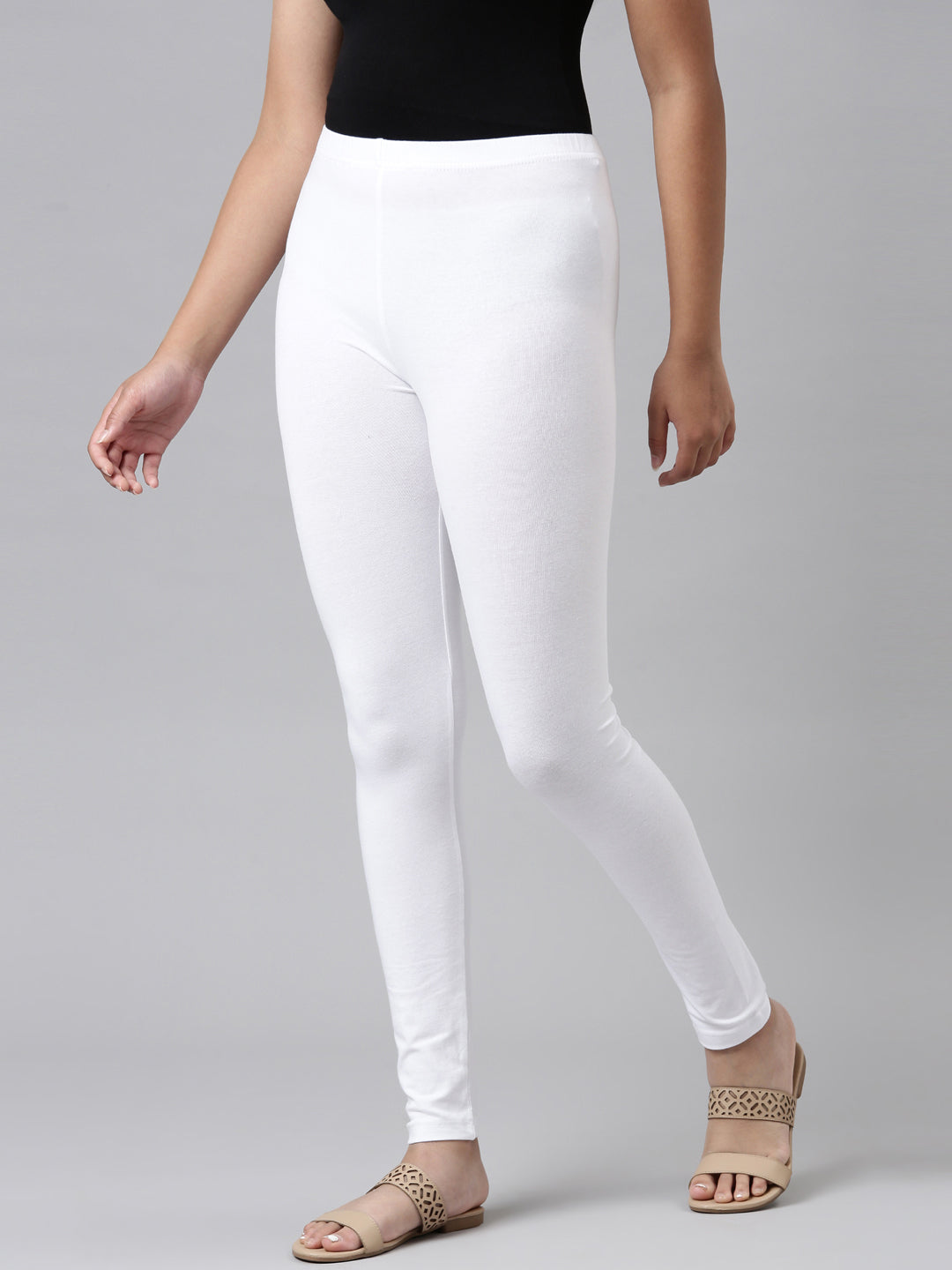 Nike Go Women's Firm-Support High-Waisted 7/8 Leggings with Pockets.  Nike.com