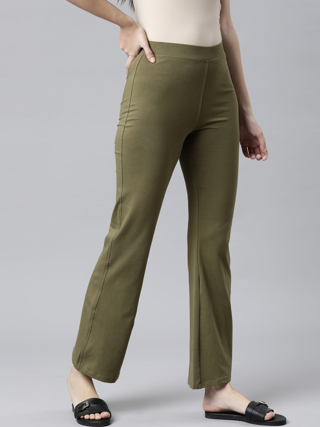 Women Solid Olive Green Formal Trouser