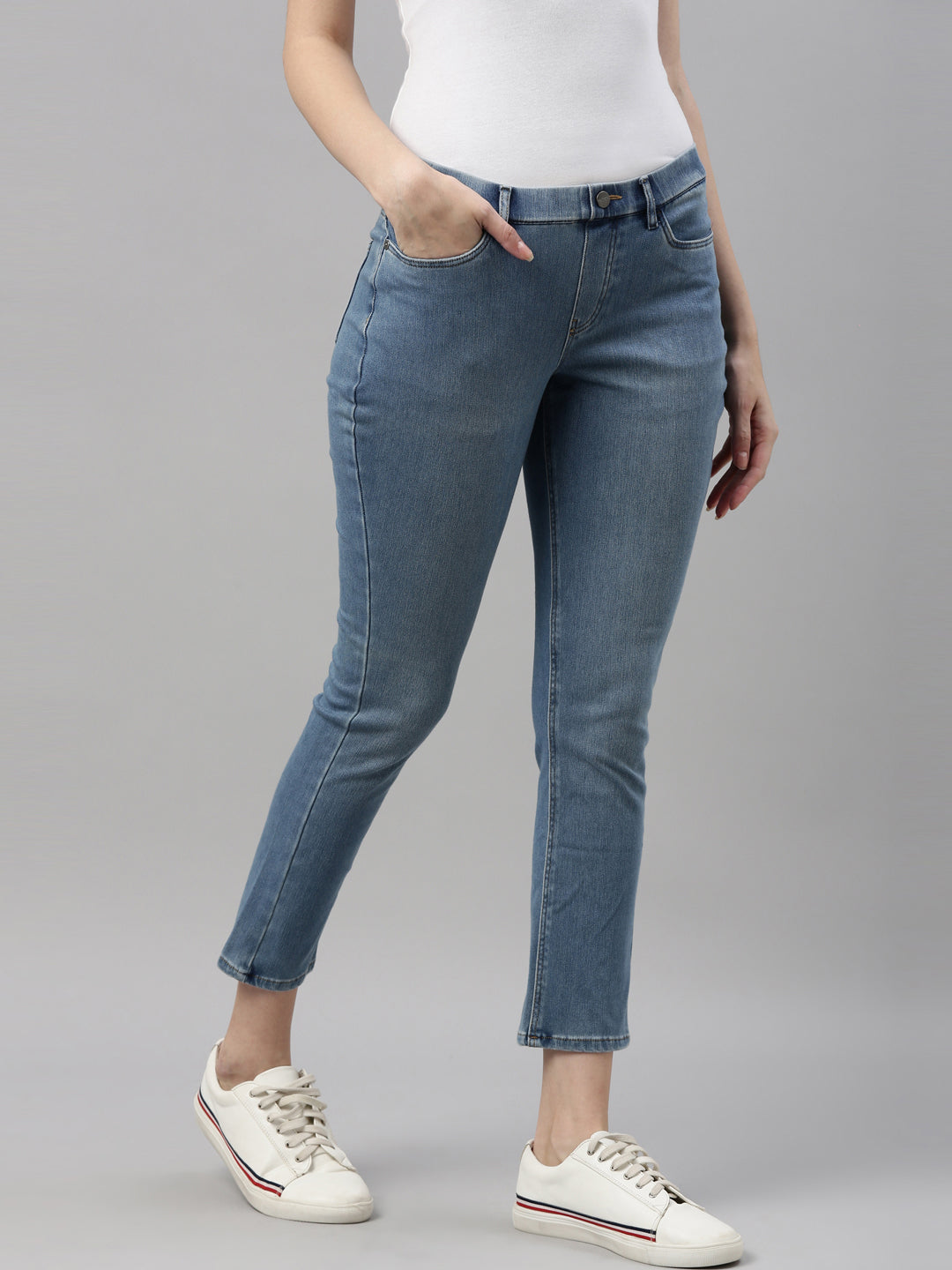 Buy GO COLORS Store Women Blue Denim Jeans Online at Best Prices in India -  JioMart.