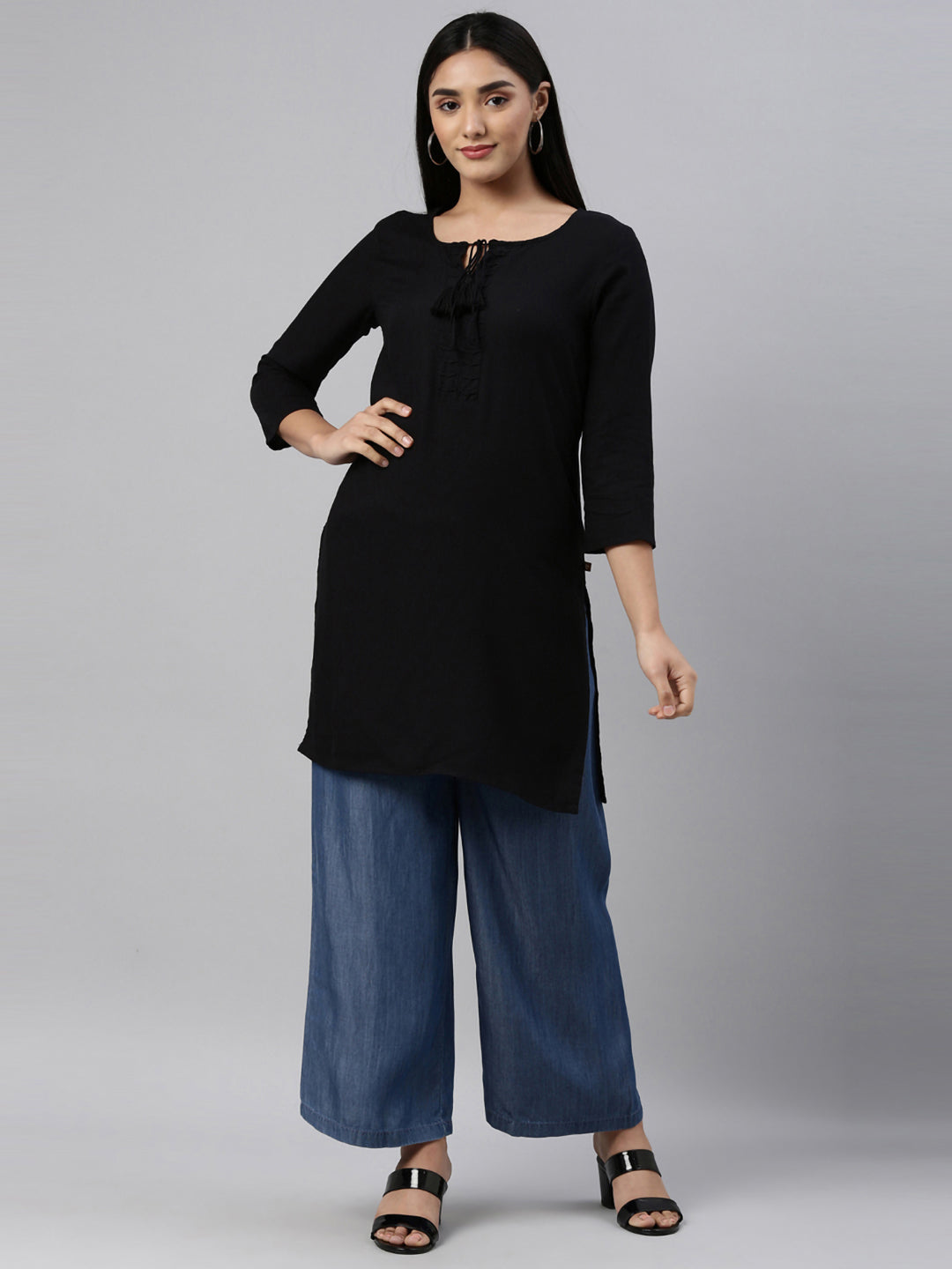 Buy WIDE LEG LOWRISE BLACK CARGO JEANS for Women Online in India