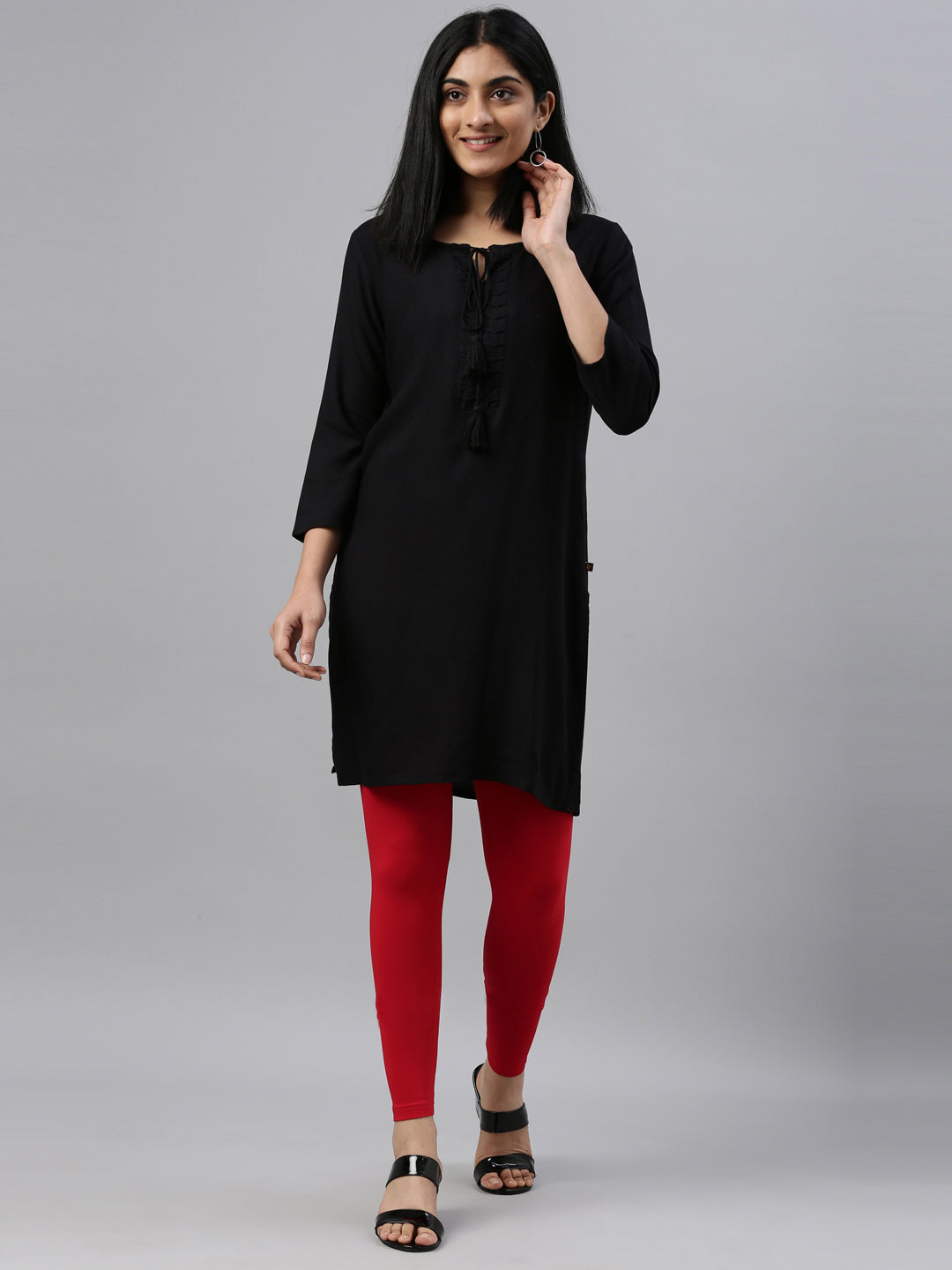 9 Trendy Designs of Long Kurtis with Leggings For Women | Kurta designs,  Long kurti designs, Long kurti patterns